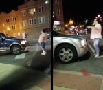 manifestant renverse Une manifestante bloque une voiture et se fait renverser (Saint-Louis)