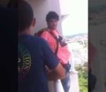 saut immeuble Il achète un parachute sur internet et le teste en sautant de son balcon (Brésil)