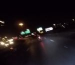 collision voiture motard Un automobiliste fait chuter deux motards et s'enfuit (Texas)