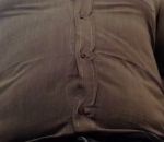 gros ventre chemise Déboutonner sa chemise avec son ventre