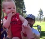 bebe papa Justin Timberlake fait le Roi Lion avec un bébé