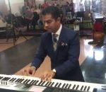 musique piano La mariée est en retard, le marié joue du synthé pour faire patienter les invités