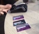 restaurant note Roulette russe avec des cartes bancaires