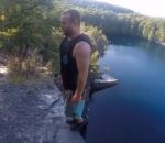 saut eau falaise Backflip depuis la falaise d'une carrière (Pennsylvanie)
