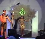 concours Les plumes d'un Miss Beauté prennent feu (Salvador)