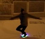 penis danse Dessiner dans la neige en dansant