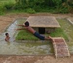 primitif Construction d'une piscine avec des techniques primitives