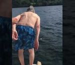 homme eau lac Plongeon à 102 ans