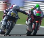course Romano Fenati appuie sur le frein d'un adversaire (Moto2)