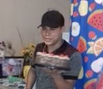 entartage anniversaire Gâteau d'anniversaire surprise