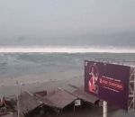 vague inondation Tsunami en Indonésie