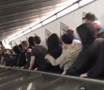 supporter fail metro Un escalator hors de contrôle (Rome)