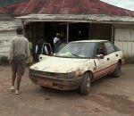 route Oscar le taxi clando (Cameroun)