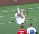 backflip arriere salto Penalty avec un salto arrière