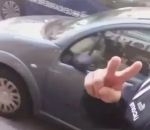 voiture police Faire un selfie avec les gendarmes