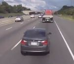 camion autoroute Solidarité entre routiers face à un conducteur emmerdeur