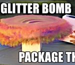 explosion bombe paillette Voleur de colis vs Bombe à paillettes