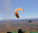 poussiere vol Parapentiste vs Tourbillon de poussière (Australie)