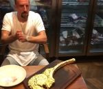 viande salt Franck Ribéry mange une entrecôte en or chez Salt Bae