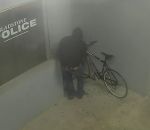 police voleur Il tente de voler un vélo devant un commissariat de police