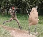 soldat entrainement Entraînement militaire à la baïonnette