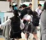 japon train Un homme poursuivi par des écolières après des attouchements dans un train (Japon)