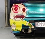voiture nissan Des stickers Rick & Morty sur une Nissan Skyline