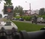 voiture Un motard insulte un cycliste à Lille (Instant Karma)