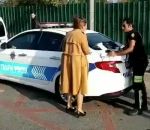turquie police Une automobiliste verbalisée crie sur des policiers (Turquie)