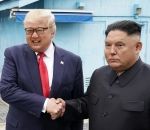 main poignee FaceSwap entre Donald Trump et Kim Jong-un