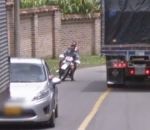 car Chute de motards sur Google Street View
