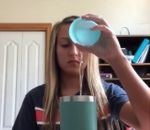 verser Verser de l'eau dans un mug (Magie)