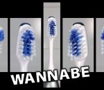 dent Wannabe jouée avec des brosses à dents électriques