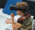 masque realite Mamie en pleine action en VR