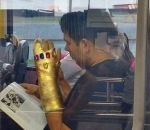 platre bras Le plâtre « Gant de Thanos »