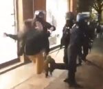 femme policier Croche-pied sournois d'un policier (Toulouse)