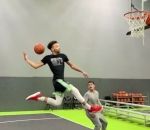 basket dunk panier Dunk avec le ballon dans le dos