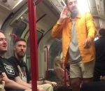 supporter homme Se débarrasser d'un mec relou dans le métro