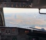 avion cockpit Un Boeing 737 percute un oiseau à l'atterrissage