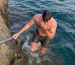 plongeon homme Sortir de l'eau avec classe
