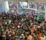 foule magasin Ouverture d’un magasin pendant la pandémie au Brésil