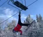 ski Skieur suspendu à un télésiège