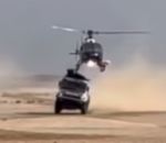 toit Un hélicoptère percute un camion lors du Dakar 2021