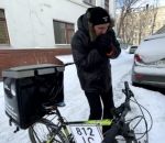froid gel Livreur Uber Eats en Russie