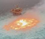 fuite feu Un « œil de feu » sur l’océan
