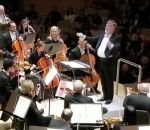musique orchestre Souhaiter l'anniversaire de son chef d'orchestre