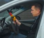 fragile casser Test d'un antivol pour voiture