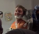 scotch Un passager agressif scotché à son siège dans un avion