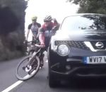 agression road Un automobiliste frappe un cycliste
