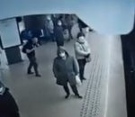 bruxelles pousser Un homme pousse une femme sur les rails du métro à Bruxelles